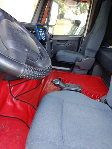 Imagem 13 de 15 de Caminhão Volvo Fh 460 6x2 Ano 2013