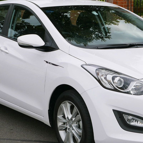 Aplique Lateral Hyundai I30 Emblema Resinado Do Para-lama