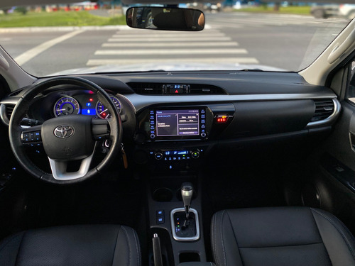 Toyota Hilux 2.7 SR 4X2 CD 16V FLEX 4P AUTOMÁTICO