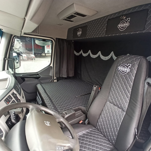 Imagem 7 de 15 de Volvo Vm 270, Truck 6x2, 2018. Sider,único Dono,automático