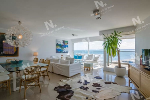 Imagen 7 de 20 de Apartamento De 3 Dormitorios En Playa Mansa, Edificio De Categoría - Punta Del Este Mansa