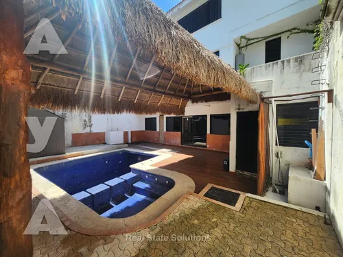 Casa En En Venta, 5 Recámaras, 3 Niveles, Piscina, Cancún