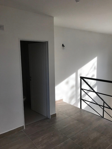 Imagen 11 de 14 de Excelente 2 Ambientes Tipo Dúplex En Venta!