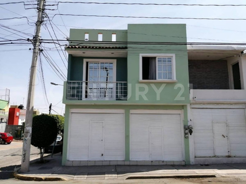 Casa En Venta En Lomas De San Juan, San Juan Del Río, Queretaro.