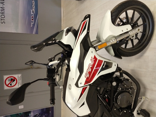 Imagen 14 de 16 de Benelli Trk 251 Abs
