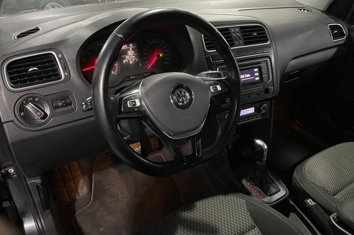 Volkswagen Polo 1.6 Comfortline Tiptronic