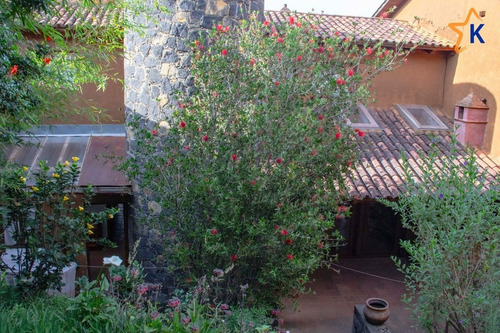 Residencia En Venta En Pátzcuaro Con Vista Al Lago