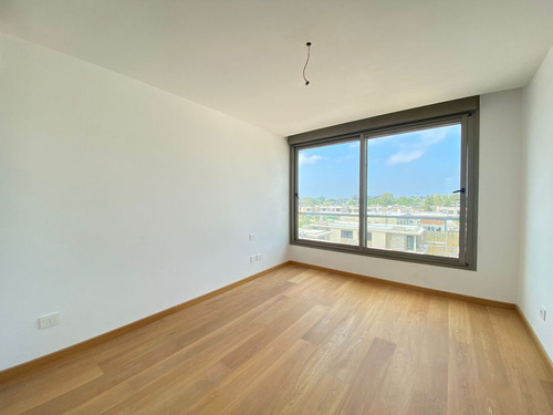 Alquiler Apartamento Amoblado 2 Dormitorios En Barrio Parques A Estrenar Con Rooftop Exclusivo.