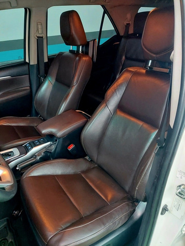 Imagen 10 de 18 de Toyota Fortuner