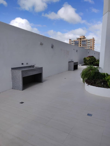 Imagen 5 de 9 de Re/max. Iris Hernandez. Vende Apartamento (259m2). Tucacas. Falcon. Codigo 10985