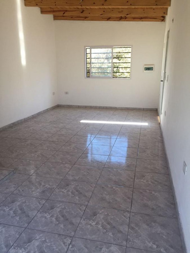 Imagen 7 de 14 de Casa En Venta - 2 Dormitorios 1 Baño - 60mts2 - Villa Elisa
