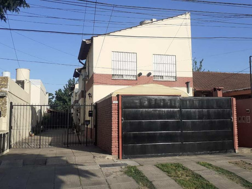 Duplex En Venta En Castelar Sur