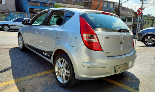 Imagem 7 de 13 de I30 Manual 2.0 Gls - Ano 2012 - Gasolina - Prata - Baixa Km