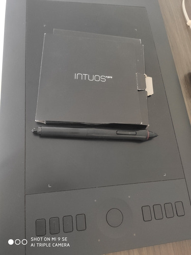 Wacom Intuos Pro Média Com Capa Protetora