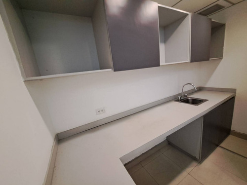 Mml (102mts2) En Venta Local Comercial En La Torre Bnc (antes Bod) Planta Baja, 120.000$ (solo Clientes, No Insistas !!)!solo Clientes !!!
