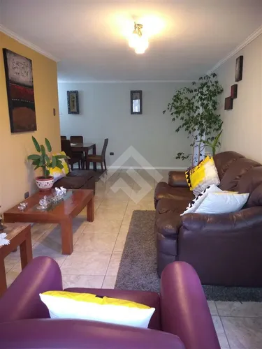 Departamento En Venta De 3 Dorm. En La Reina