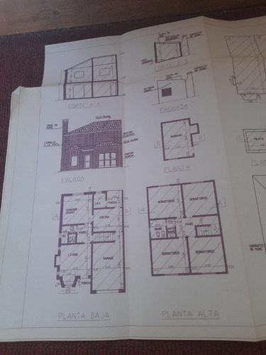 Venta Casa 5 Ambientes Dos Plantas Con Piscina / En Exaltación De La Cruz