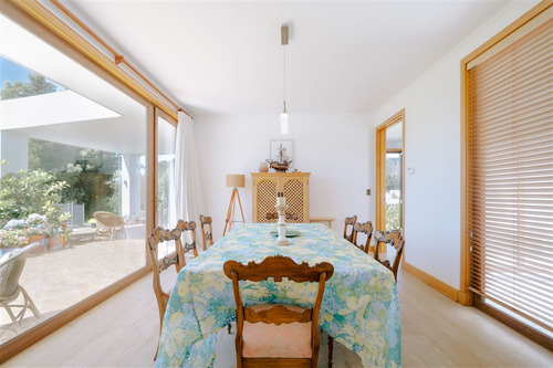 Excelente Casa Con Inmejorable Ubicación En Marbella