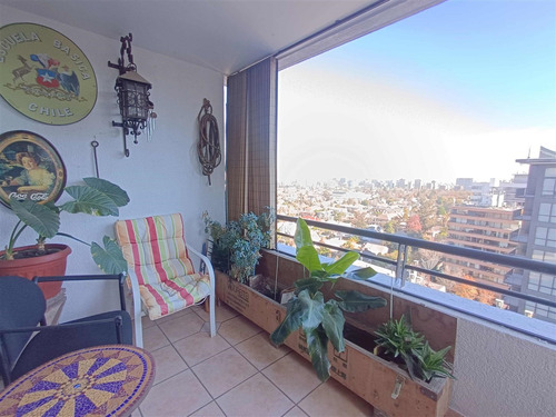 Departamento En Arriendo De 2 Dorm. En Las Condes
