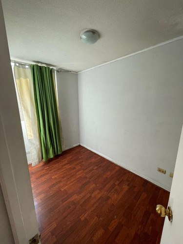 Departamento En Calle Arturo Prat, Metro Matta, Santiago.