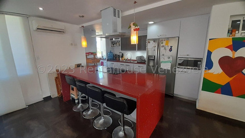 Hermoso Apartamento De 3 Niveles En Jorge Coll