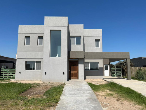 Casa En Venta Barrio San Sebastián Area 8