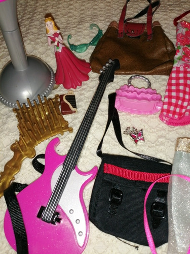 Lote De Accesorios Para Muñeca Barbie Cartera Falda Guitarra