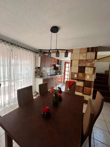 Excelente Casa 4 Dormitorios, 3 Baños, Comuna De Peñalolén