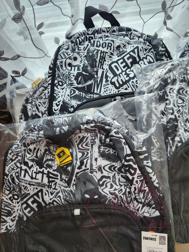 Mochila Escolar Fortnite Fortnite Color Blanco Y Negro Diseño Estampado