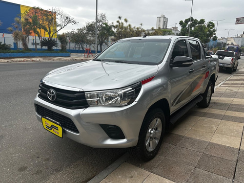 Toyota Hilux 2.8 STD 4X4 CD 16V