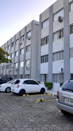 Imagem 19 de 21 de Apto Luminoso No Centro De Balneario Camboriu P/3 Pessoas