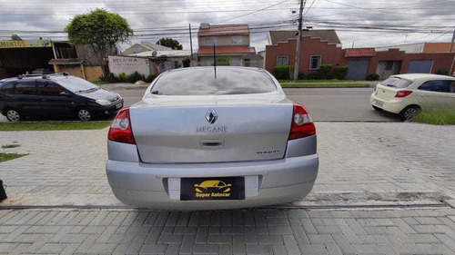 Imagem 7 de 15 de Renault Megane Sedan Dynamique 2.0 16v 4p 2011