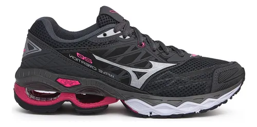 Tenis primeira linha é original 2025