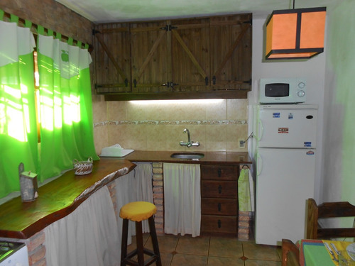 4 Alquilo Casita A 1 Cuadra Y Media Playa!! Parrillero, Aire Acond, Wifi, Jardin Con Sombra Y Arboles, Etc.!!!