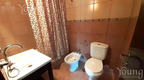 Departamento En Venta }2 Ambientes Con Cochera
