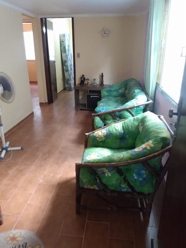 Imagem 4 de 13 de Vendo Apartamento 100 Metros Da Praia