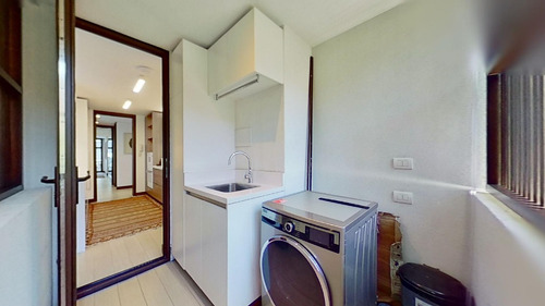 En Venta Exclusivo Depto Amoblado Y Jardín Privado, Vitacura