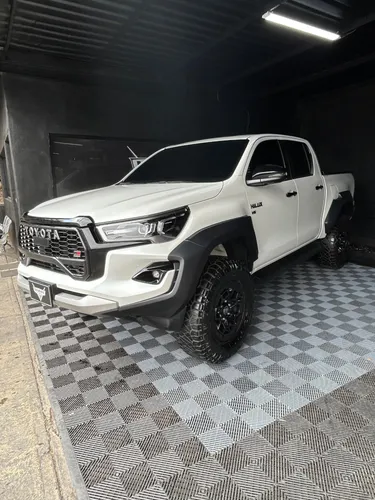 Toyota Hilux Gr