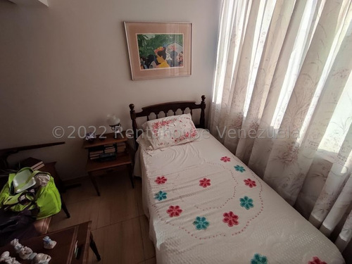 Imagen 10 de 19 de Rosangel Parraga Rentahouse Vende Apartamento En Av Bolivar Norte Valencia 22-17621