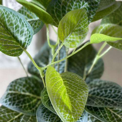 Planta Artificial Con Maceta Escritorio Conica + Piedras