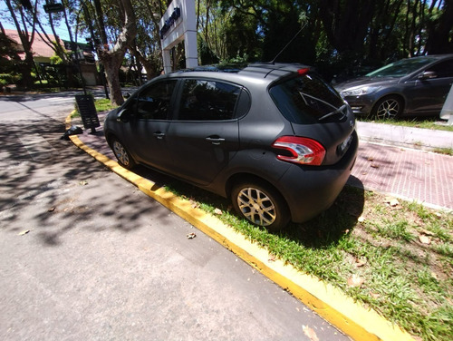 Imagen 17 de 25 de Peugeot 208 Allure 1.6 Modelo 2015 126.000 Kms