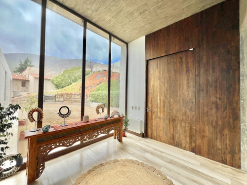 Gran Y Sólida Casa En Venta Con Privilegiada Vista, Zapallar