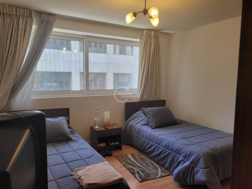 Departamento En Venta De 5 Dorm. En Santiago