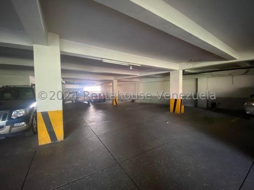 Hermoso Apartamento En Alquiler En Colinas De Bello Monte Mls #24-29033. K.o.