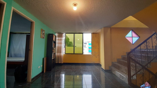 Se Vende Casa En Chipre, Manizales (4 Pisos, 8 Habitaciones)