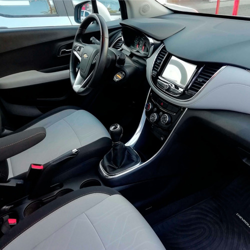Imagen 11 de 15 de Chevrolet Tracker 1.8 4x2 Fwd Ltz Premier 2017