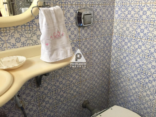 Imagem 10 de 29 de Maravilhosa Casa Em Rua Nobre Da Gávea, Com 5 Quartos, 3 Vagas, Jardim E Linda Área Externa! - 36910