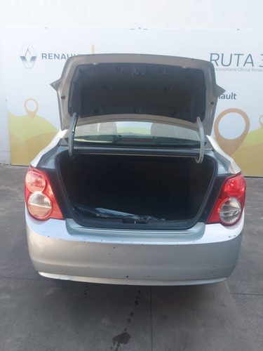 Imagen 10 de 21 de Chevrolet Sonic Lt 1.4 4p Sedan C/gnc
