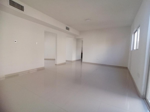 Casa En Venta En Los Arrayanes, Gómez Palacio, Durango