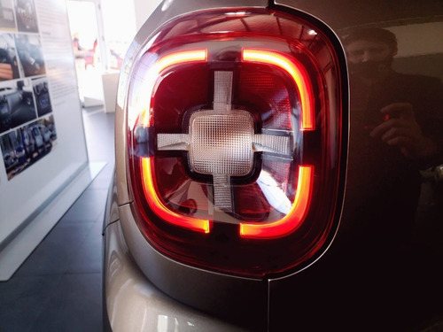 Imagen 14 de 15 de Nuevo Duster Outsider 1.3t Cvt Dm - Entrega Inmediata